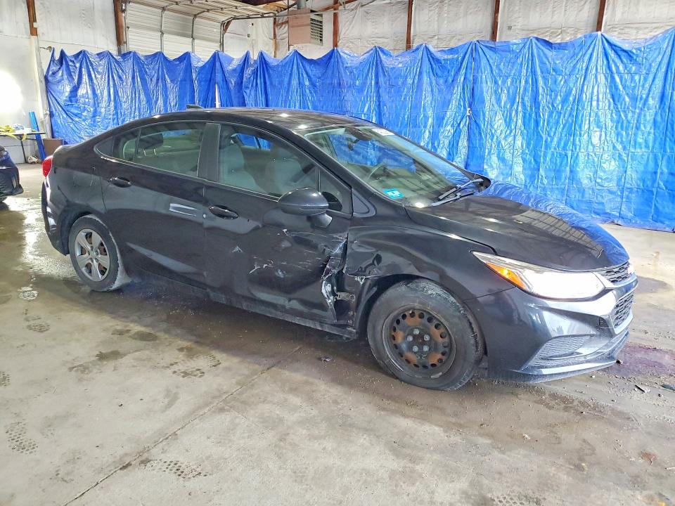 54302296 :رقم المزاد ، 1G1BC5SM5H7240122 vin ، 2017 Chevrolet Cruze مزاد بيع