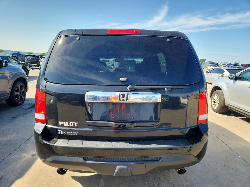 53322566 :رقم المزاد ، 5FNYF3H57CB015801 vin ، 2012 Honda Pilot مزاد بيع