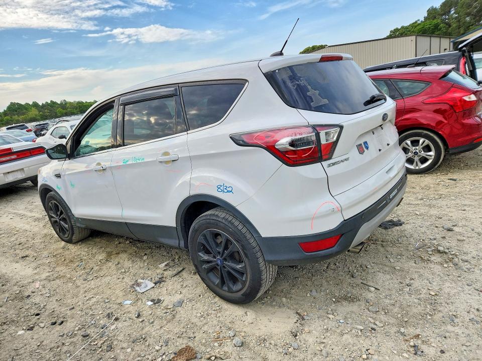 Продаж на аукціоні авто 2017 Ford Escape, vin: 1FMCU0GD8HUA52700, номер лоту: 51540236