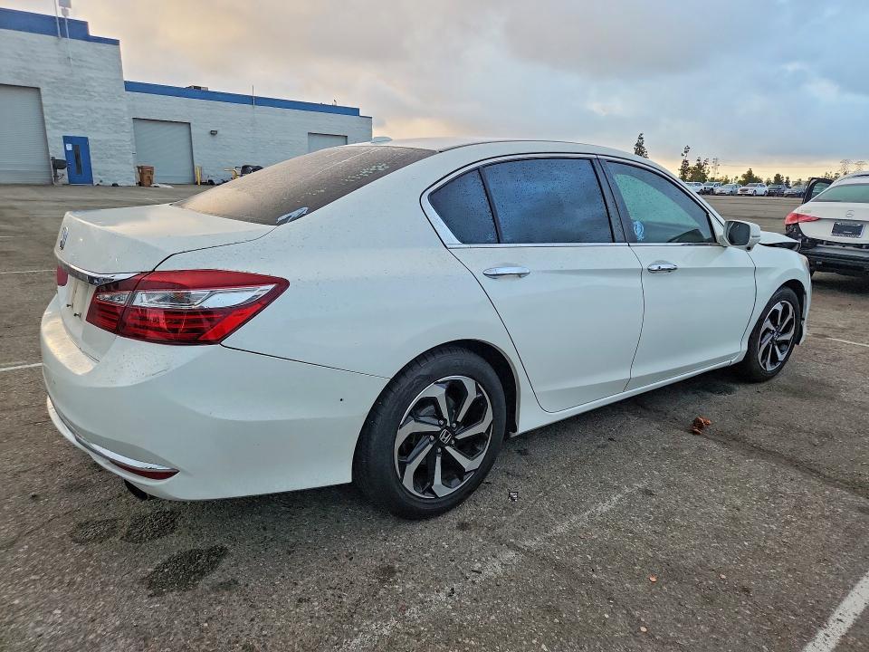 2017 Honda Accord მანქანა იყიდება აუქციონზე, vin: 1HGCR2F86HA147734, აუქციონის ნომერი: 54871896