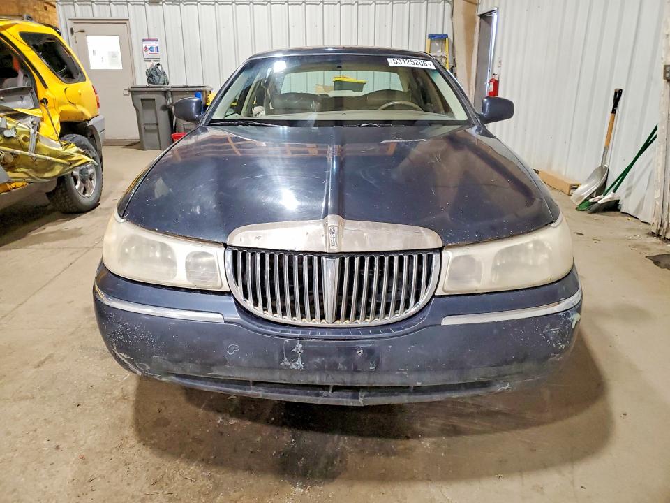 Продаж на аукціоні авто 2000 Lincoln Town Car, vin: 1LNHM81W2YY894293, номер лоту: 53125206