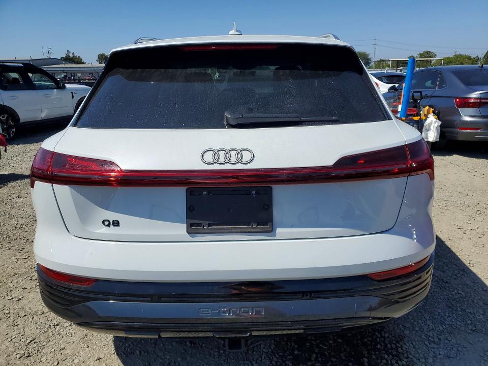 Продажа на аукционе авто 2024 Audi Q8 E-tron, vin: WA15AAGE0RB027625, номер лота: 52950746