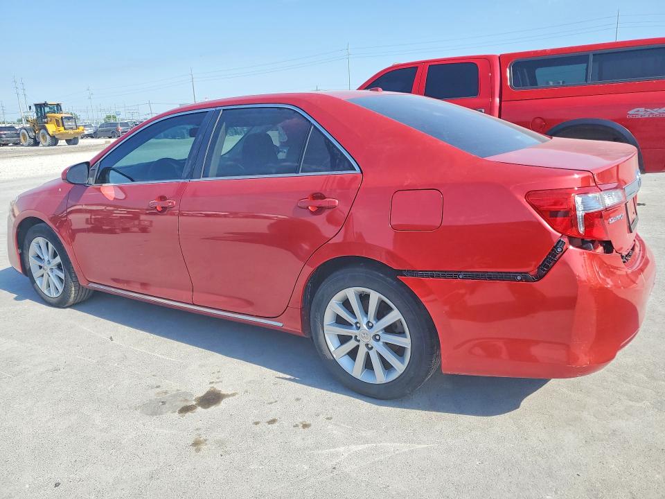 53402336 :رقم المزاد ، 4T4BF1FK8ER428065 vin ، 2014 Toyota Camry مزاد بيع