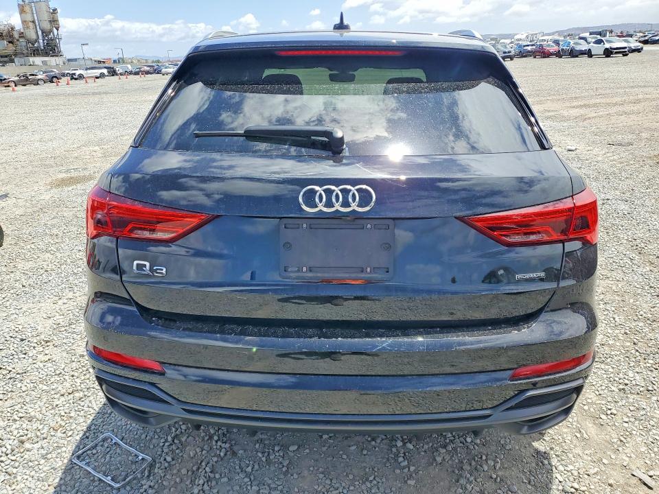 55213246 :رقم المزاد ، WA1DECF38N1131940 vin ، 2022 Audi Q3 مزاد بيع