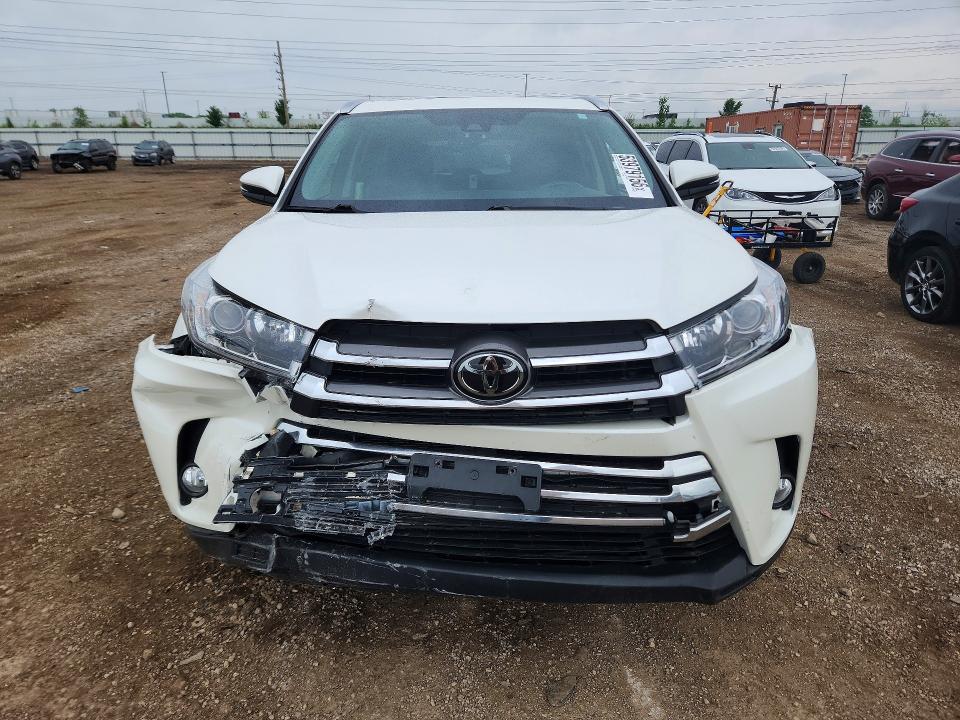 53979156 :رقم المزاد ، 5TDDZRFH3JS873832 vin ، 2018 Toyota Highlander مزاد بيع