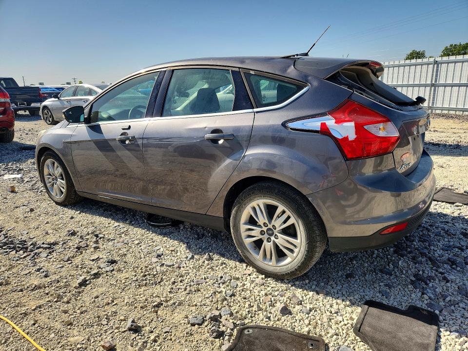 53611896 :رقم المزاد ، 1FAHP3M26CL137691 vin ، 2012 Ford Focus مزاد بيع