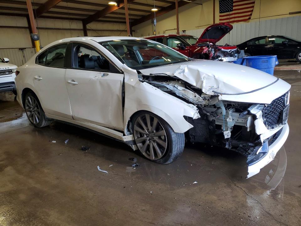 2021 Mazda 3 მანქანა იყიდება აუქციონზე, vin: JM1BPBCLXM1306192, აუქციონის ნომერი: 53889926