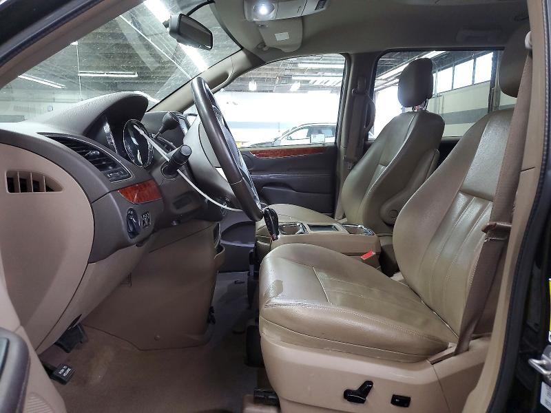 2015 Chrysler Town & Country მანქანა იყიდება აუქციონზე, vin: 2C4RC1AG4FR676465, აუქციონის ნომერი: 54016586