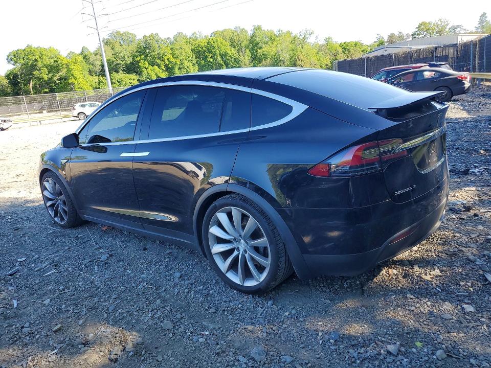 51781656 :رقم المزاد ، 5YJXCBE24GF014605 vin ، 2016 Tesla Model X مزاد بيع