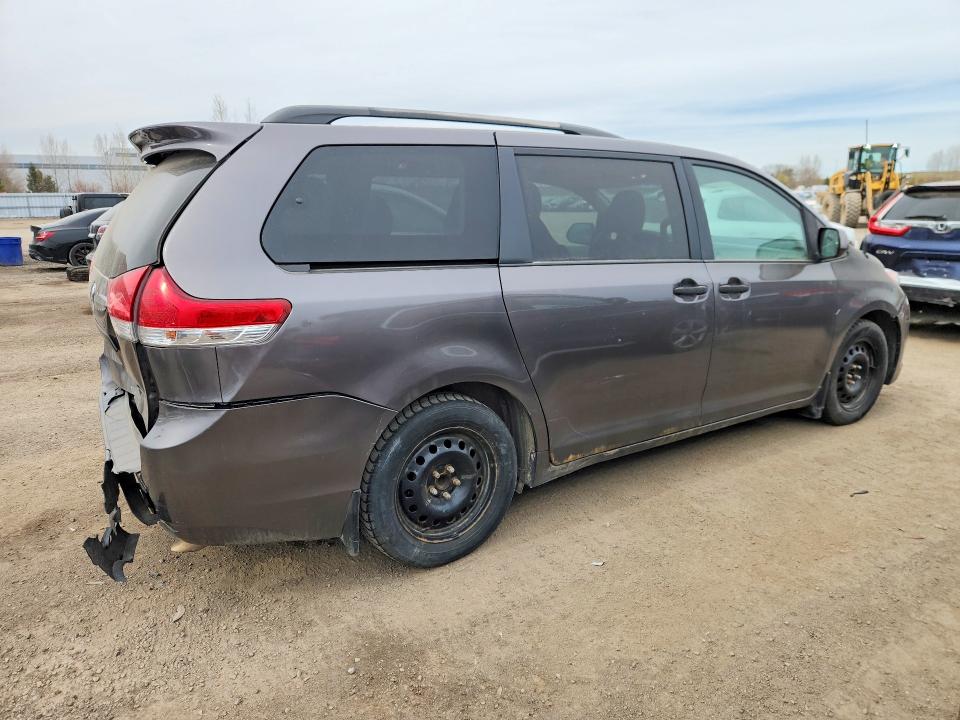 2013 Toyota Sienna მანქანა იყიდება აუქციონზე, vin: 5TDZK3DCXDS293044, აუქციონის ნომერი: 51074966