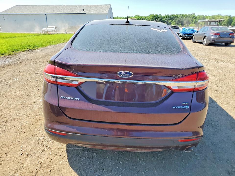 55506696 :رقم المزاد ، 3FA6P0LU3JR239134 vin ، 2018 Ford Fusion مزاد بيع