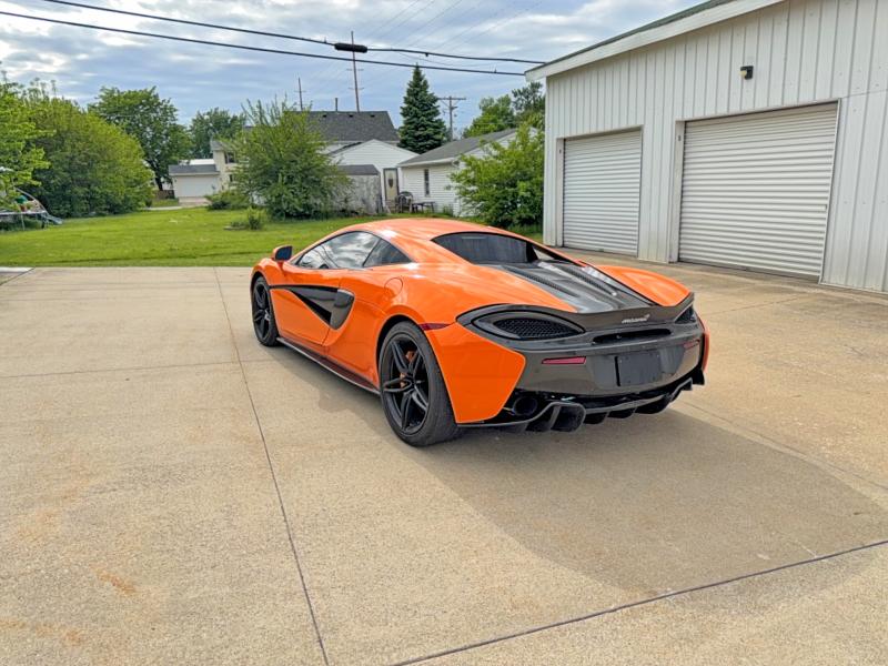 54722586 :رقم المزاد ، SBM13DAA0GW000430 vin ، 2016 Mclaren Automotive 570s مزاد بيع