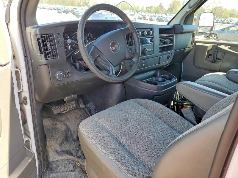 52564916 :رقم المزاد ، 1GTW7FCFXF1902571 vin ، 2015 Gmc Savana مزاد بيع
