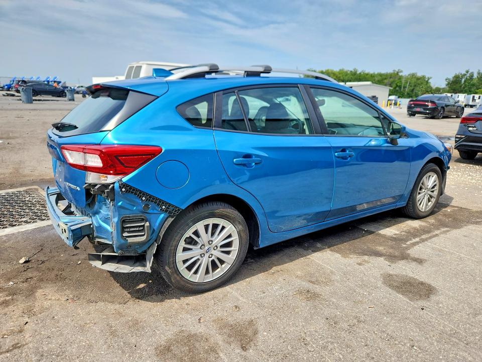 53038286 :رقم المزاد ، 4S3GTAB66J3742657 vin ، 2018 Subaru Impreza مزاد بيع