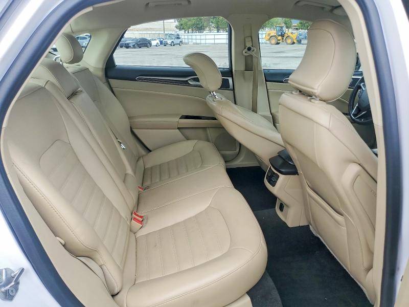 52601056 :رقم المزاد ، 3FA6P0HD7GR247464 vin ، 2016 Ford Fusion مزاد بيع