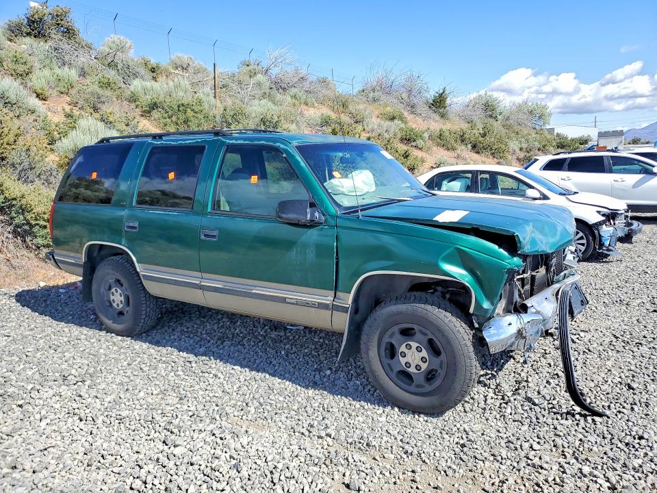 55569956 :رقم المزاد ، 1GKEK13R6XJ743948 vin ، 1999 Gmc Yukon مزاد بيع