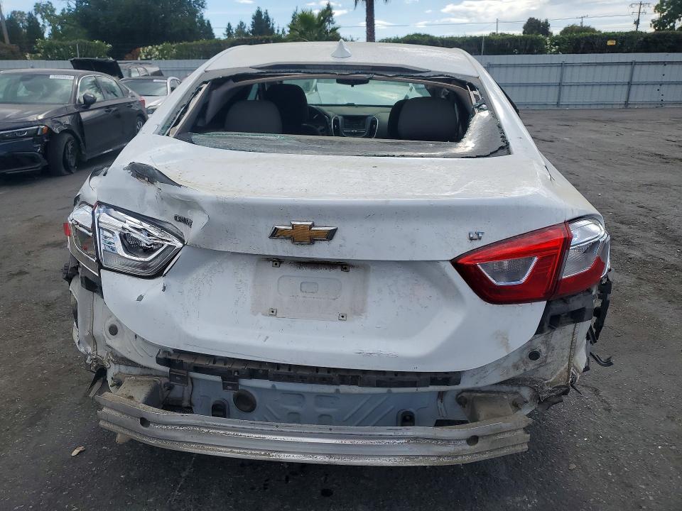 55217226 :رقم المزاد ، 1G1BE5SM8J7114529 vin ، 2018 Chevrolet Cruze مزاد بيع