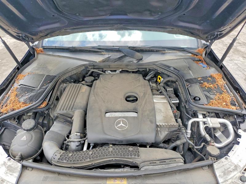53785536 :رقم المزاد ، 55SWF4KB1HU196296 vin ، 2017 Mercedes-benz C مزاد بيع