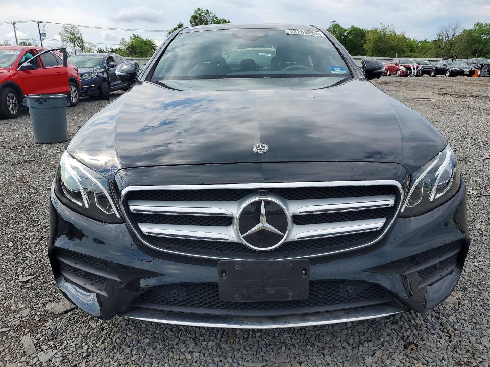 53289056 :رقم المزاد ، WDDZF8EB2LA744394 vin ، 2020 Mercedes-benz E مزاد بيع
