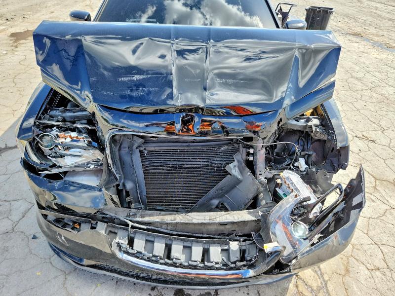 53424826 :رقم المزاد ، 2C3CCABG3NH130897 vin ، 2022 Chrysler 300 مزاد بيع