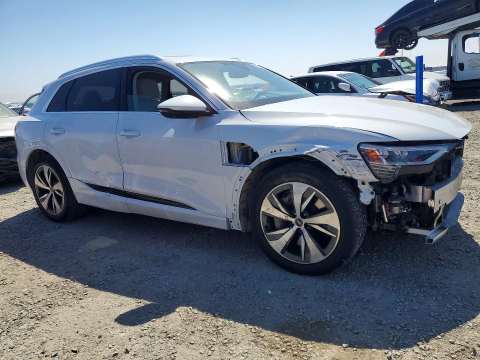 Продажа на аукционе авто 2024 Audi Q8 E-tron, vin: WA15AAGE0RB027625, номер лота: 52950746