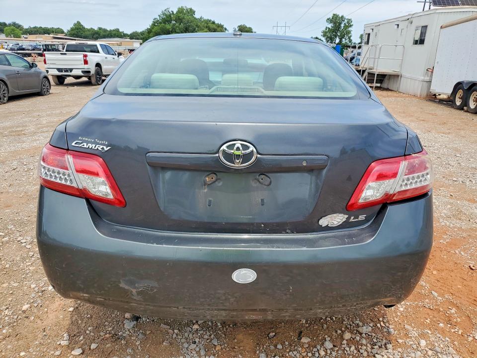 55682996 :رقم المزاد ، 4T1BF3EKXBU151843 vin ، 2011 Toyota Camry مزاد بيع