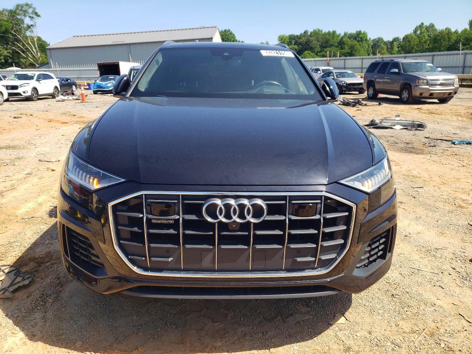 55321156 :رقم المزاد ، WA1CVAF10KD008626 vin ، 2019 Audi Q8 مزاد بيع