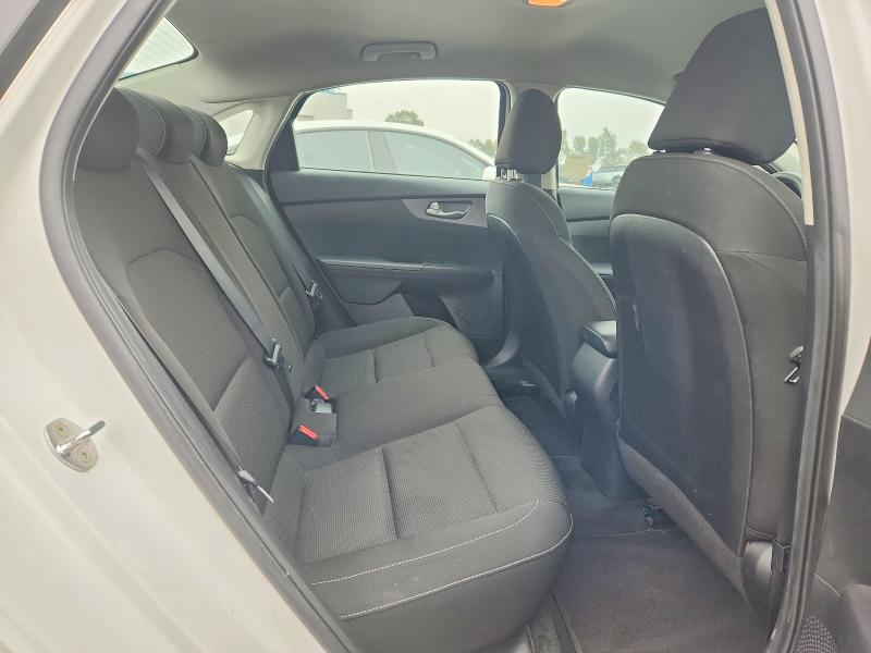 2021 Kia Forte მანქანა იყიდება აუქციონზე, vin: 3KPF24AD2ME294527, აუქციონის ნომერი: 51763046