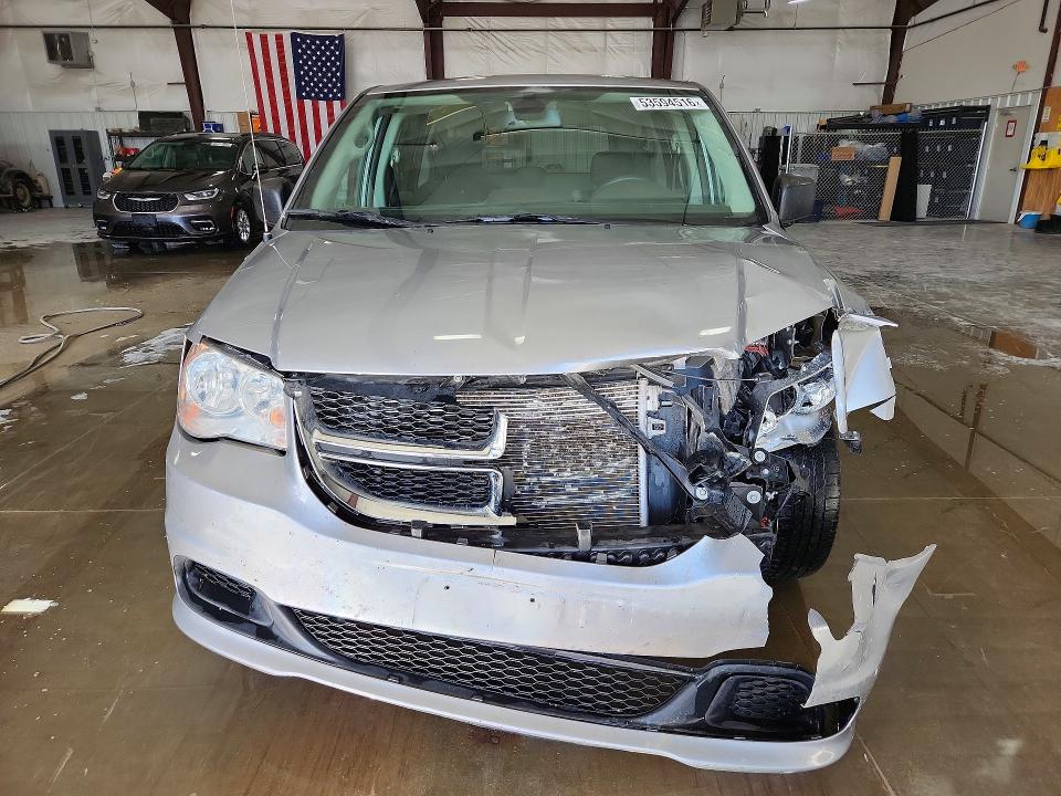 53594516 :رقم المزاد ، 2C4RDGBG0KR777687 vin ، 2019 Dodge Grand Caravan مزاد بيع