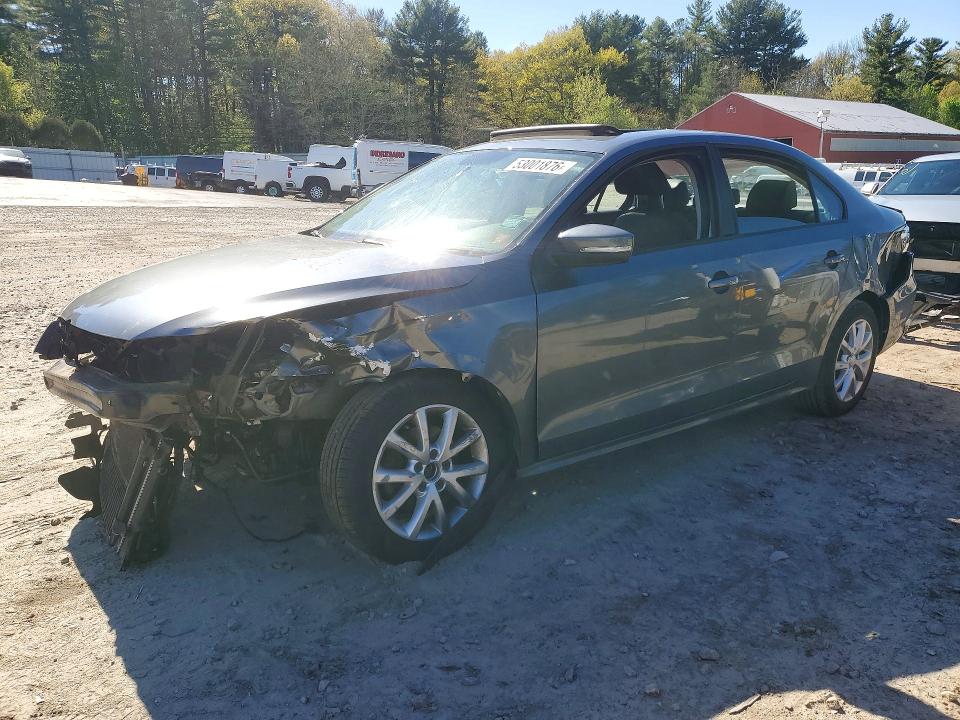 53001876 :رقم المزاد ، 3VWDZ7AJ2BM318626 vin ، 2011 Volkswagen Jetta مزاد بيع