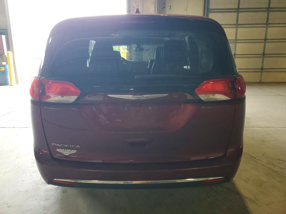 52014276 :رقم المزاد ، 2C4RC1BG8HR820357 vin ، 2017 Chrysler Pacifica مزاد بيع