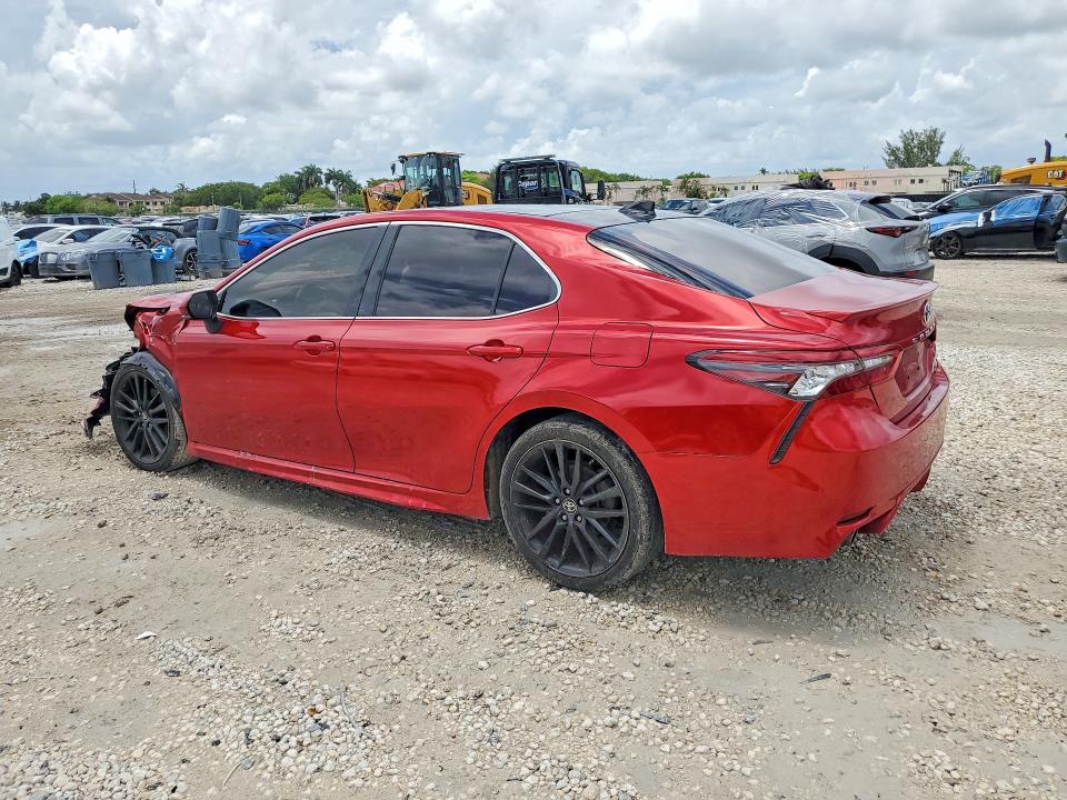 53755146 :رقم المزاد ، 4T1K61AK9MU421030 vin ، 2021 Toyota Camry مزاد بيع