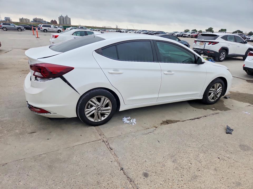 52411976 :رقم المزاد ، 5NPD84LF5KH426158 vin ، 2019 Hyundai Elantra مزاد بيع