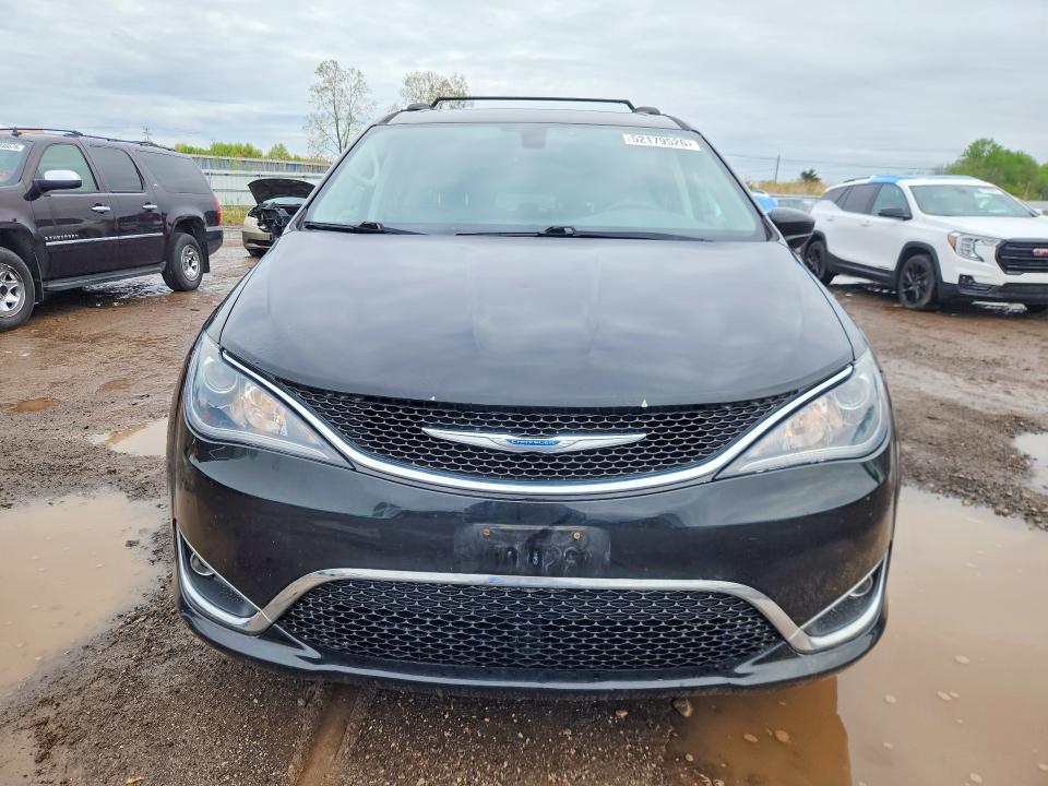 52179526 :رقم المزاد ، 2C4RC1EG5HR757780 vin ، 2017 Chrysler Pacifica مزاد بيع