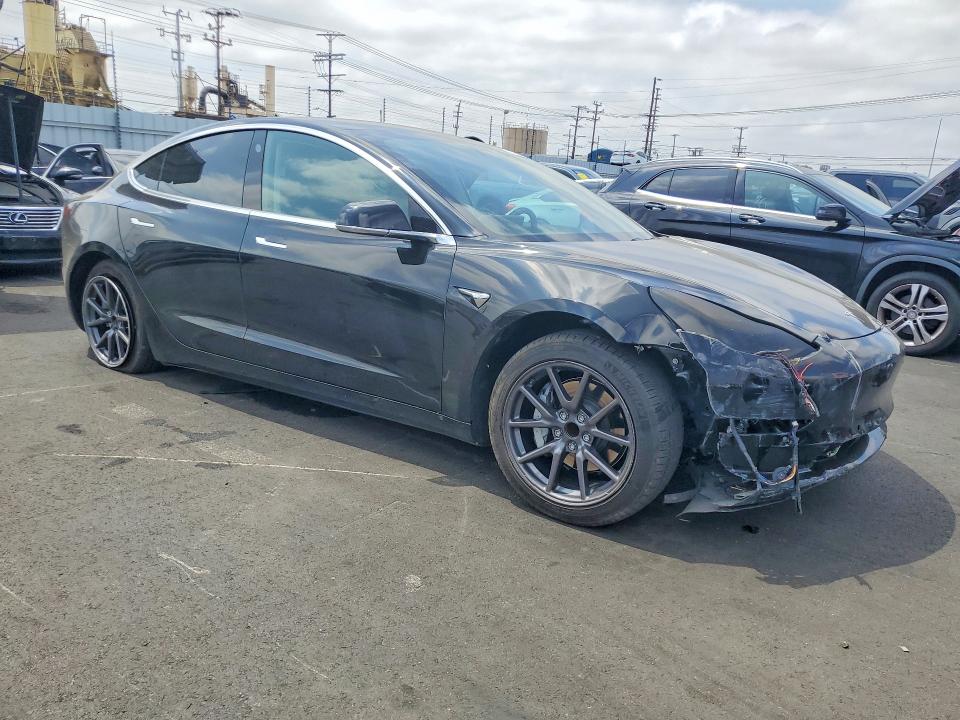 53819676 :رقم المزاد ، 5YJ3E1EA0KF425762 vin ، 2019 Tesla Model 3 مزاد بيع