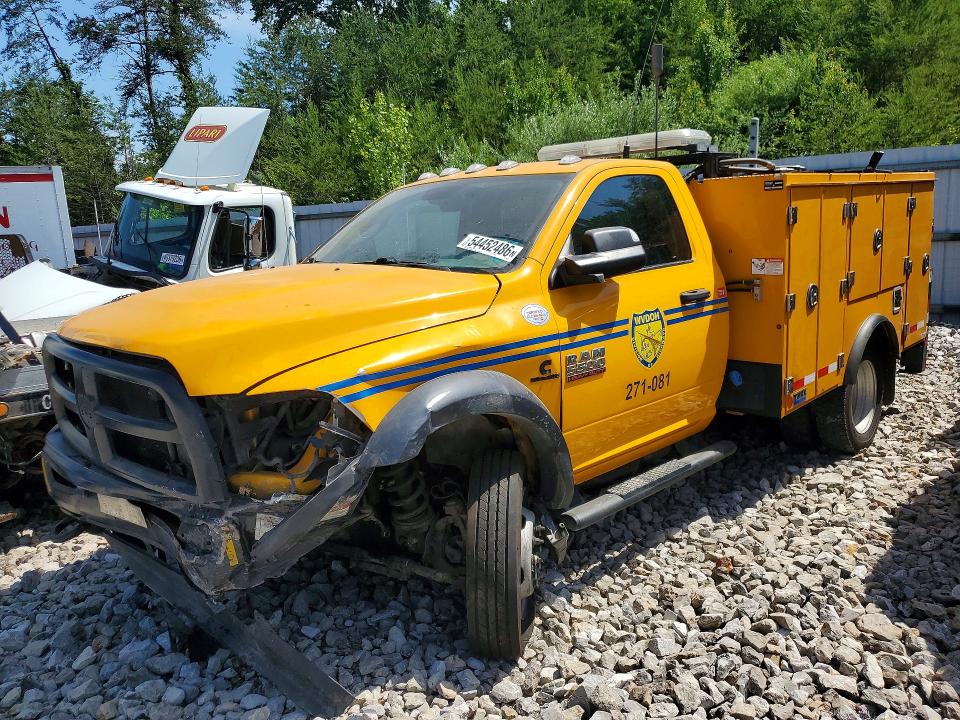 54452486 :رقم المزاد ، 3C7WRNAL5JG338709 vin ، 2018 Ram 5500 مزاد بيع