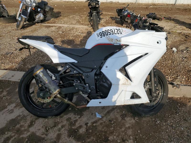 52765086 :رقم المزاد ، JKAEXMJ12ADA57551 vin ، 2010 Kawasaki Ex250 مزاد بيع