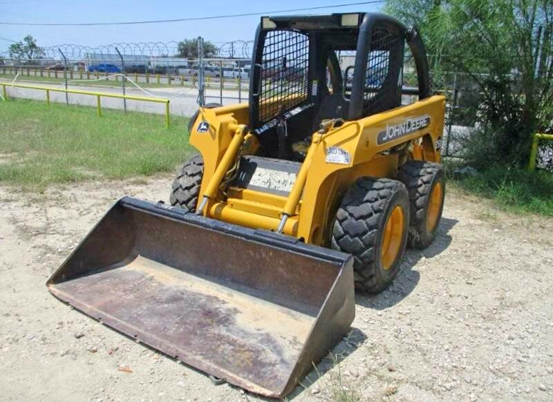 52794586 :رقم المزاد ، KV0250A250800 vin ، 2010 John Deere 250 مزاد بيع