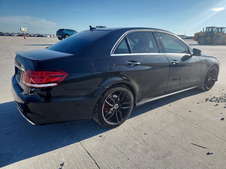 53251226 :رقم المزاد ، WDDHF5KB1GB280402 vin ، 2016 Mercedes-benz E مزاد بيع
