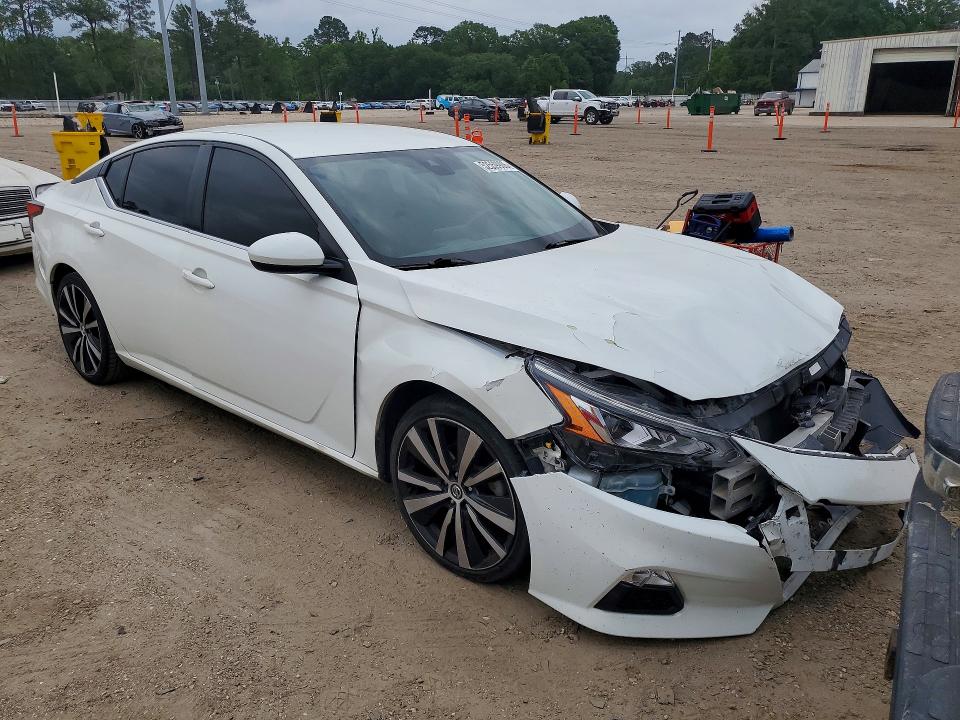 52559906 :رقم المزاد ، 1N4BL4CV0MN375318 vin ، 2021 Nissan Altima مزاد بيع