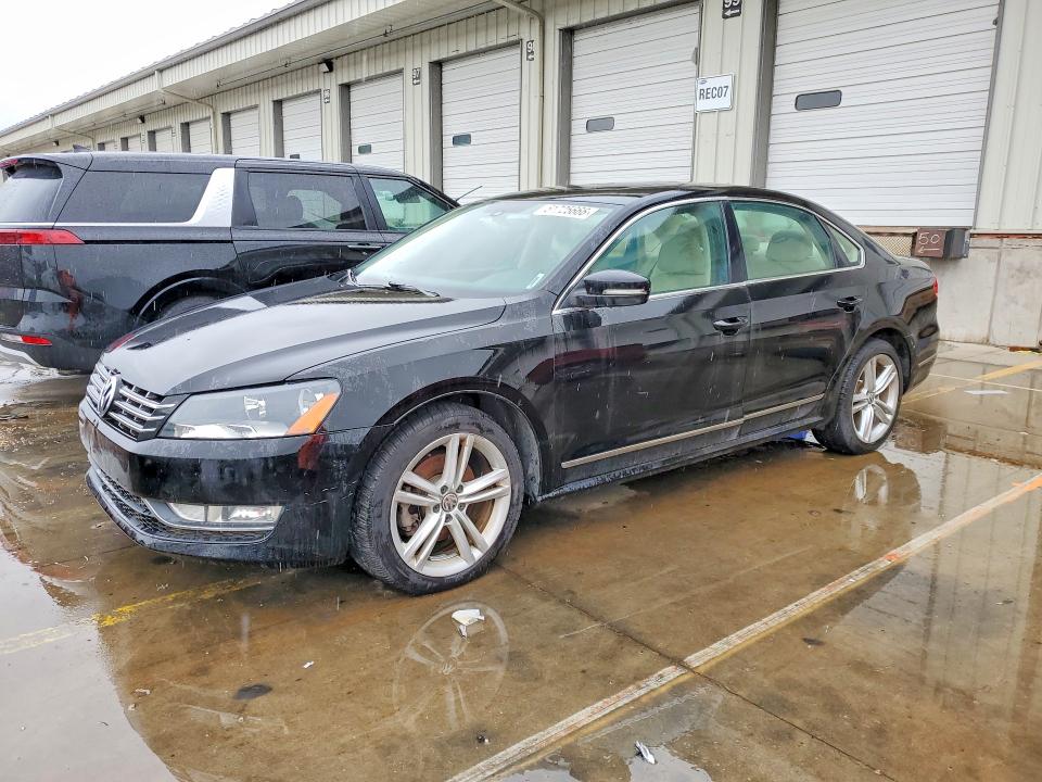 51725666 :رقم المزاد ، 1VWCN7A32EC010564 vin ، 2014 Volkswagen Passat مزاد بيع