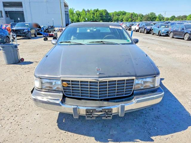 1993 Cadillac Fleetwood მანქანა იყიდება აუქციონზე, vin: 1G6DW527XPR707896, აუქციონის ნომერი: 52388086
