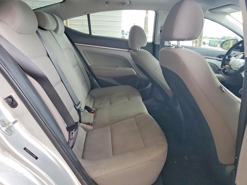 55026716 :رقم المزاد ، 5NPD84LF2JH312858 vin ، 2018 Hyundai Elantra مزاد بيع
