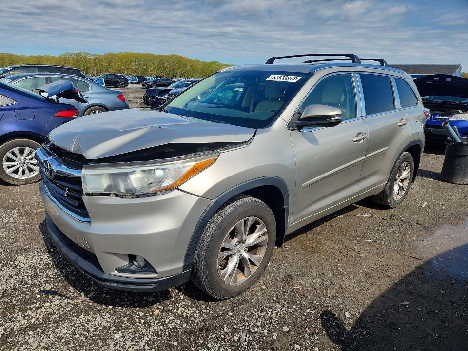 52830086 :رقم المزاد ، 5TDJKRFH2FS174769 vin ، 2015 Toyota Highlander مزاد بيع