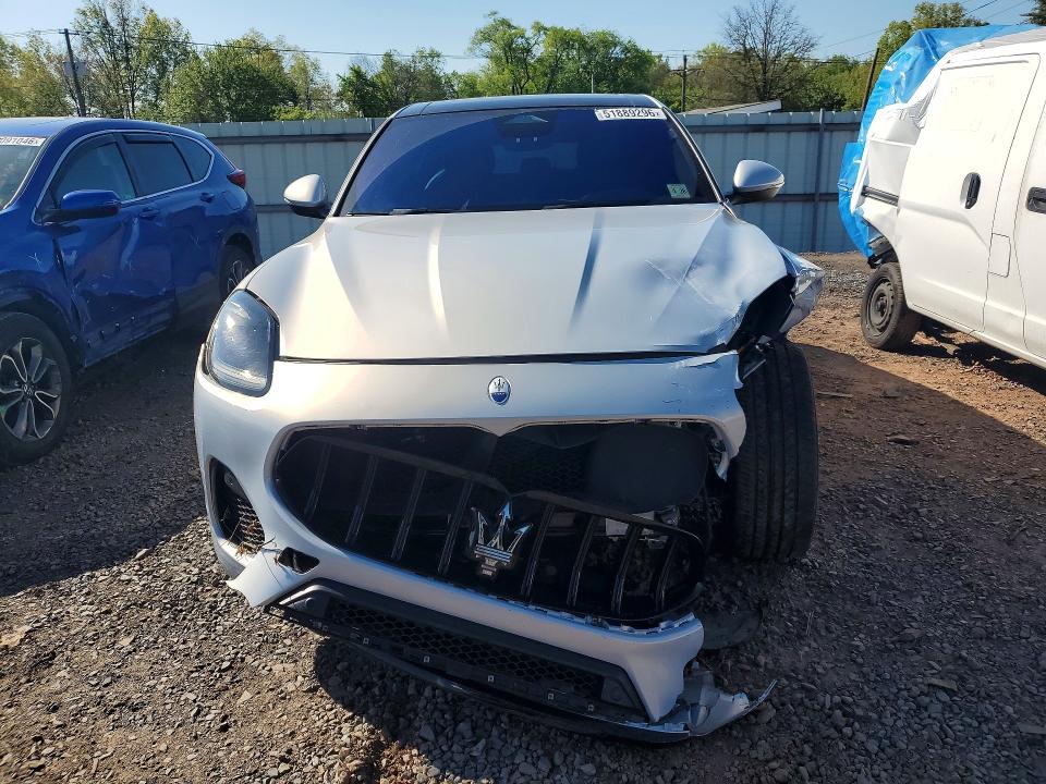 2023 Maserati Grecale მანქანა იყიდება აუქციონზე, vin: ZN682AVM7P7422443, აუქციონის ნომერი: 51889296