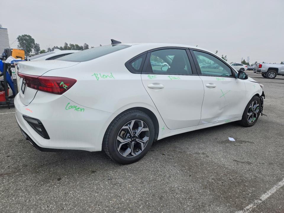 2021 Kia Forte მანქანა იყიდება აუქციონზე, vin: 3KPF24AD2ME294527, აუქციონის ნომერი: 51763046