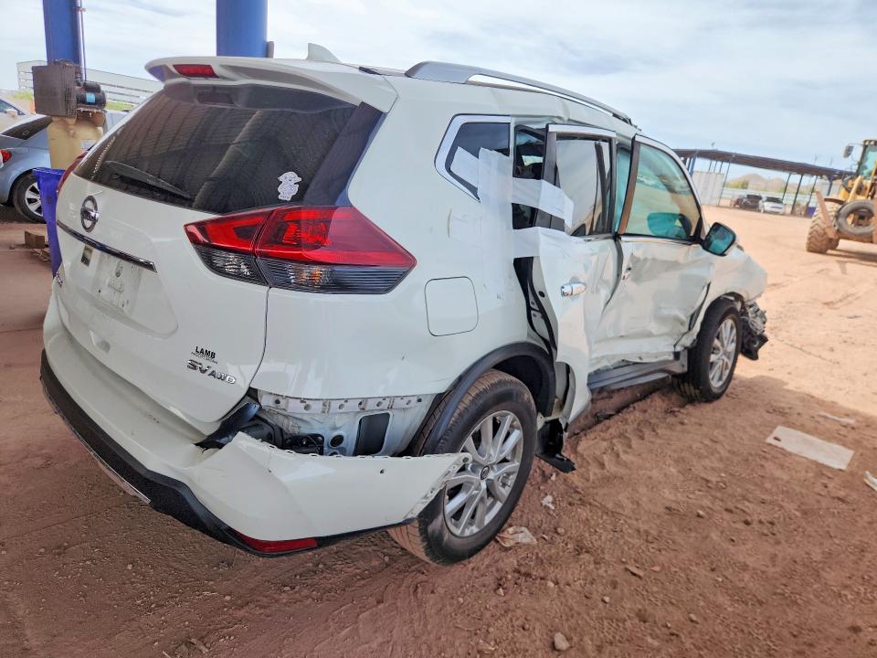 2018 Nissan Rogue მანქანა იყიდება აუქციონზე, vin: 5N1AT2MV6JC780143, აუქციონის ნომერი: 54232596