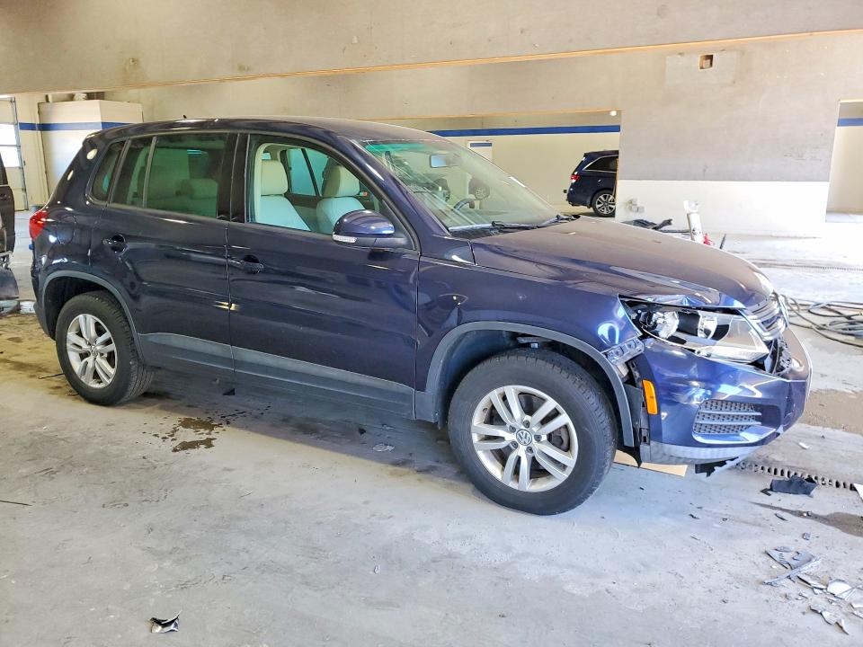 53551506 :رقم المزاد ، WVGAV7AX2CW557256 vin ، 2012 Volkswagen Tiguan مزاد بيع