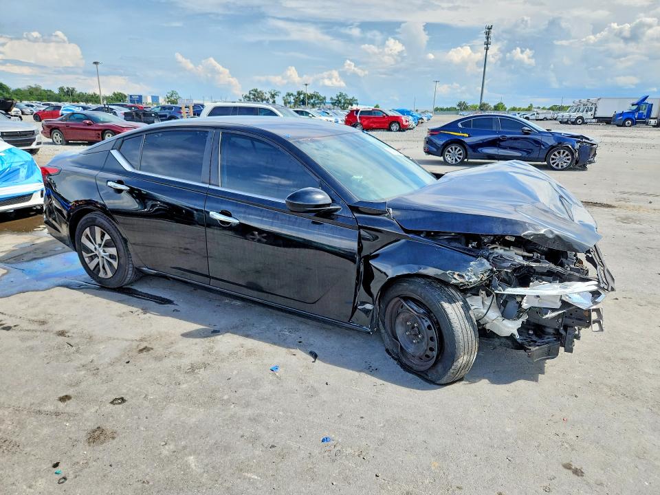 55566806 :رقم المزاد ، 1N4BL4BV8KC148226 vin ، 2019 Nissan Altima مزاد بيع