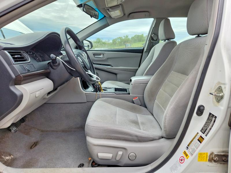 54297546 :رقم المزاد ، 4T1BF1FK8FU985425 vin ، 2015 Toyota Camry مزاد بيع